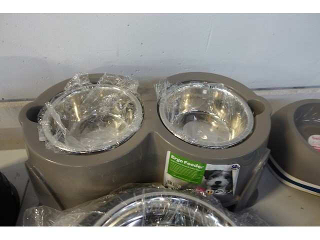 18 diverse drinkbakjes - afbeelding 3 van  4