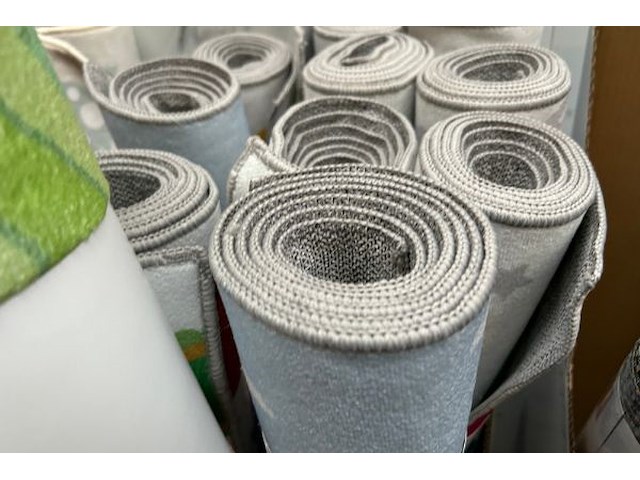 18 diverse matten - afbeelding 6 van  6