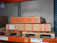 18 diverse palletten inhoudend diverse showroom/beurs badkamermeubelen - afbeelding 2 van  5