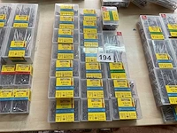 18 dozen hout schroeven met bits