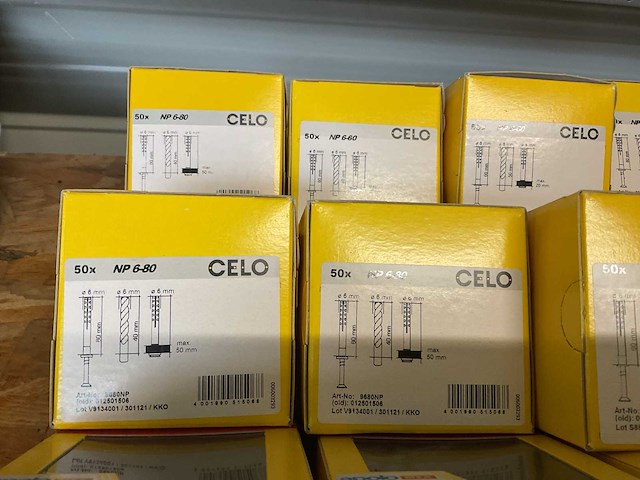 18 dozen nagelpluggen; - afbeelding 7 van  8