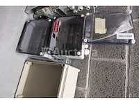 18 elektrische kasten - afbeelding 7 van  8