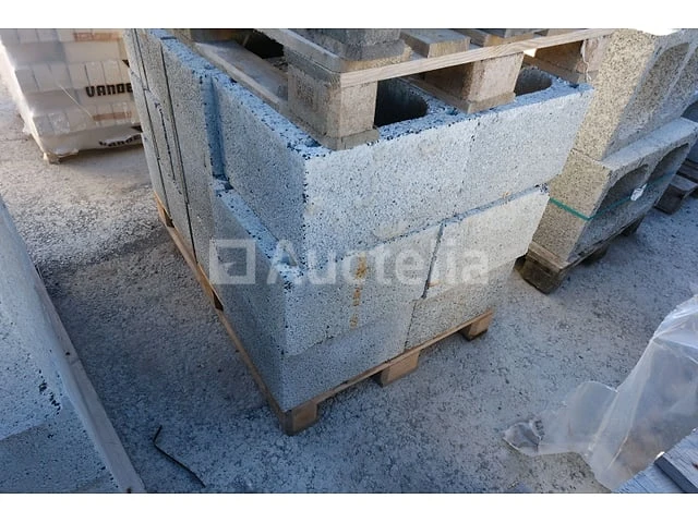18 enkele betonnen bushels - afbeelding 2 van  3
