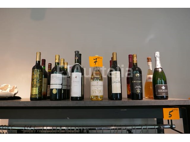 18 flessen wijn - afbeelding 2 van  4