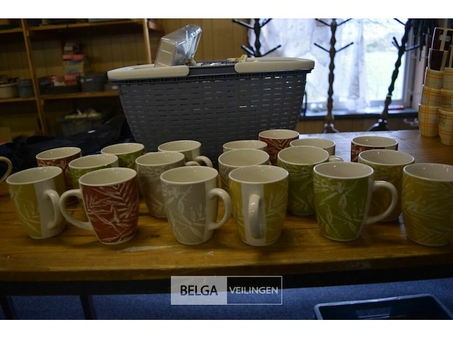 ±18 koffietassen - afbeelding 1 van  3