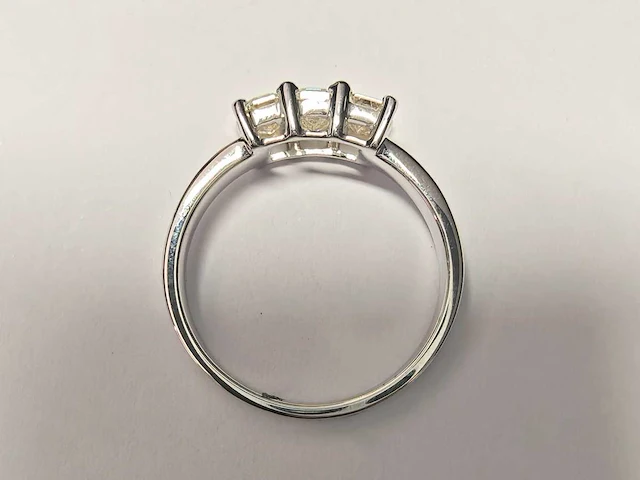 18 kt witgouden ring met 0,87 cts natuurlijke diamant - afbeelding 4 van  6