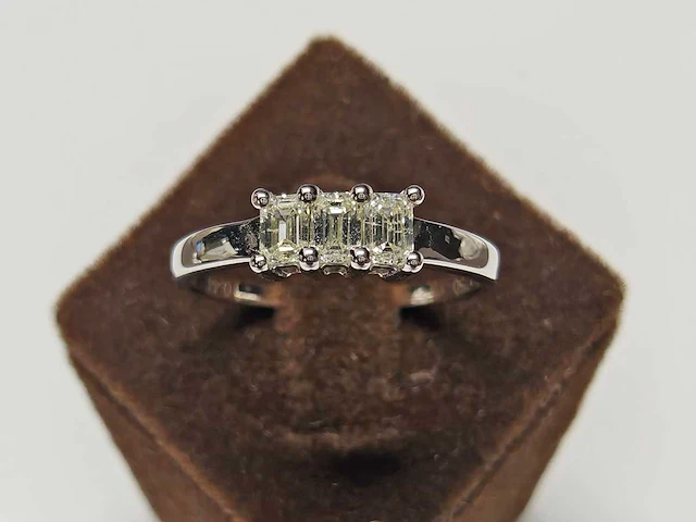 18 kt witgouden ring met natuurlijke diamant - afbeelding 1 van  7