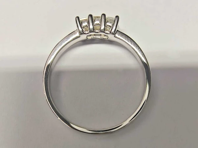18 kt witgouden ring met natuurlijke diamant - afbeelding 5 van  7
