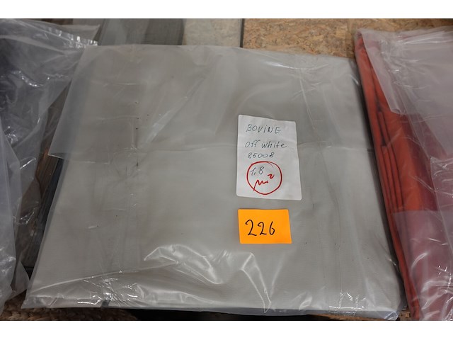 1,8 m2 leder - afbeelding 1 van  2