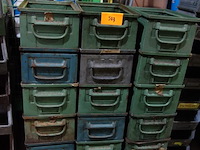 18 metalen bakken - afbeelding 1 van  2