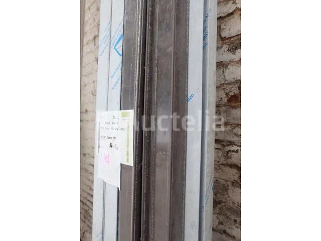 18 neolife gelakte aluminium hoekprofielen - afbeelding 1 van  4
