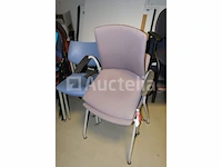 18 ongelijke stoelen en fauteuils - afbeelding 2 van  13