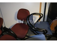 18 ongelijke stoelen en fauteuils - afbeelding 7 van  13