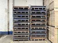 18 plooibare metalen stapelbakken