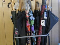 ±18 soorten div. paraplu`s - afbeelding 1 van  4