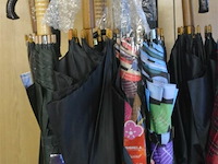 ±18 soorten div. paraplu`s - afbeelding 2 van  4