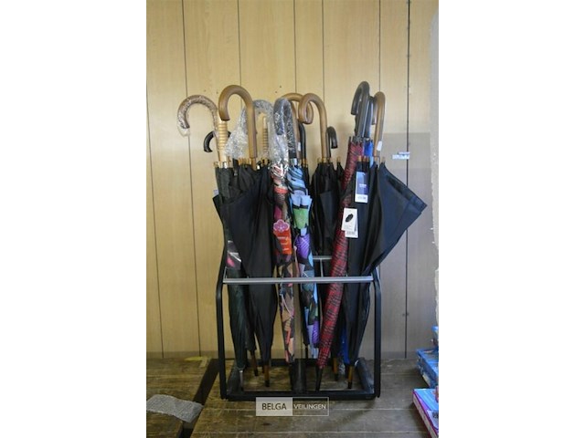 ±18 soorten div. paraplu`s - afbeelding 4 van  4