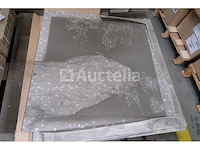 18 tegels 90x90 ritueel stip greige 90