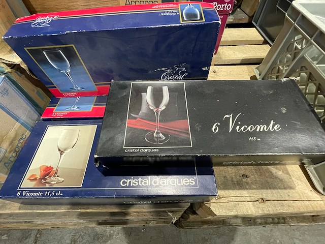 18 wijnglazen - afbeelding 1 van  5