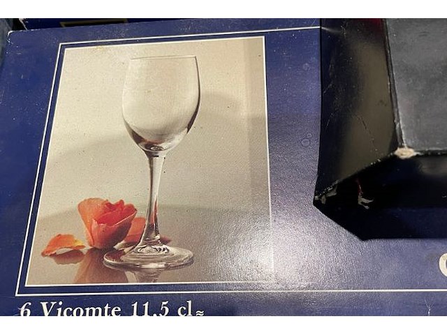 18 wijnglazen - afbeelding 2 van  5