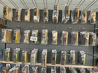 180 blisters bevestigingen en bitsen