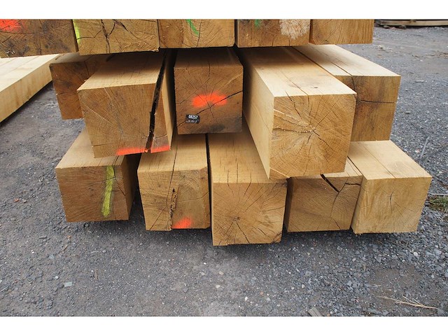 1,86 m³ eiken balken 200x200 - afbeelding 4 van  4