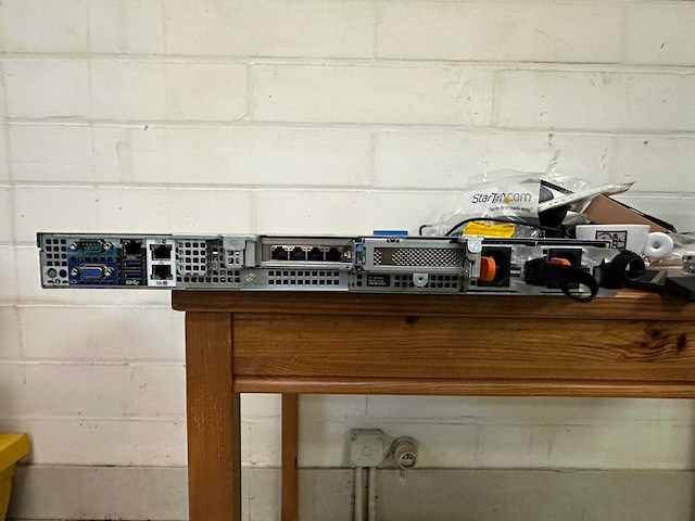 18u server rack met inhoud: dell r440 & r330, synology ds1812+, cisco switch, eaton ups - afbeelding 10 van  37