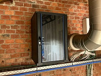 18u wandkast met glazen deur server - afbeelding 1 van  2