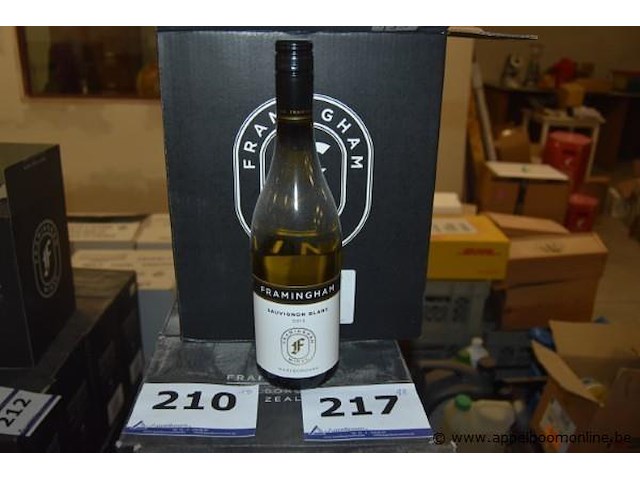 18x fles witte wijn, framingham, sauvignon blanc 2015, 750ml - afbeelding 1 van  3