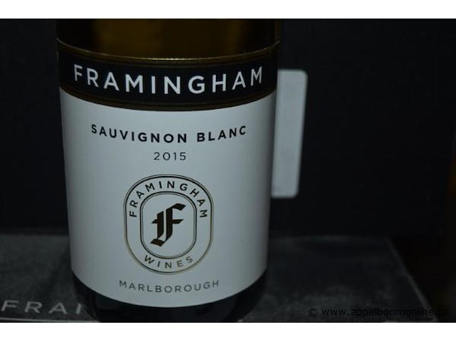 18x fles witte wijn, framingham, sauvignon blanc 2015, 750ml - afbeelding 2 van  3