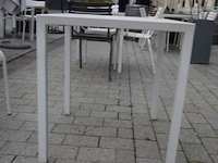 18x metalen terras tafel