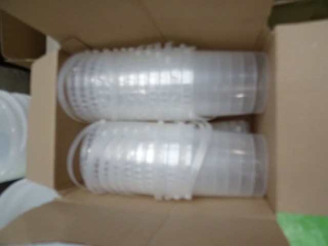 18x pallet diverse plastic potjes/emmers - afbeelding 11 van  34