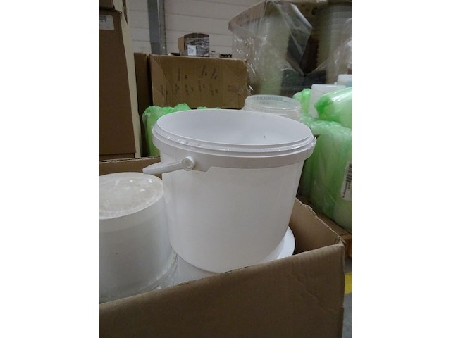 18x pallet diverse plastic potjes/emmers - afbeelding 15 van  34