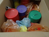 18x pallet diverse plastic potjes/emmers - afbeelding 18 van  34