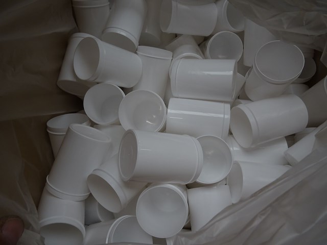 18x pallet diverse plastic potjes/emmers - afbeelding 31 van  34