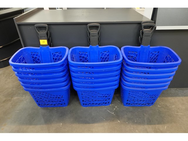 18x stapelbare winkeltrolleys - afbeelding 1 van  3