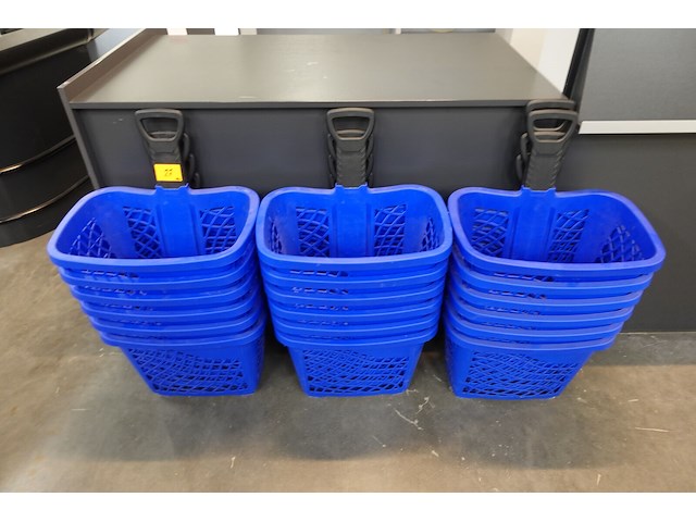 18x stapelbare winkeltrolleys - afbeelding 3 van  3