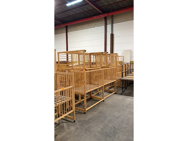 18x verrijdbaar houten kinderbed - afbeelding 3 van  5