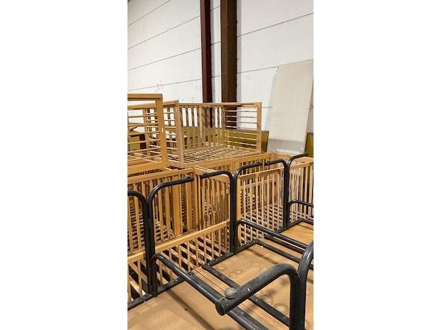18x verrijdbaar houten kinderbed - afbeelding 4 van  5