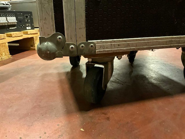 19" 10u flightcase - afbeelding 3 van  3