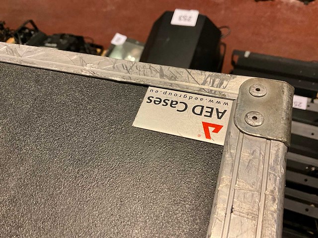 19" 12u stolp flightcase met binnenrack - afbeelding 2 van  3