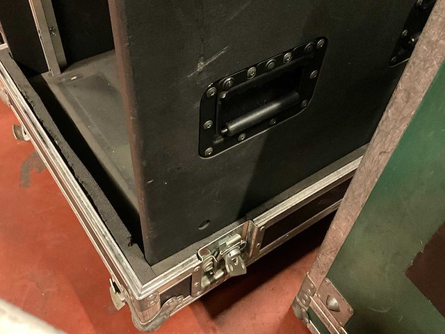 19" 12u stolp flightcase met binnenrack - afbeelding 3 van  3