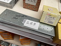 19 bevestiging platen en dozen schroeven - afbeelding 4 van  5
