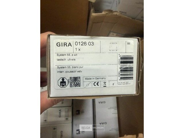 19 dozen drukschakelaars gira - afbeelding 1 van  1