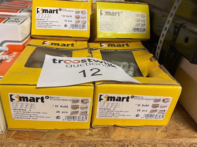 19 dozen pluggen - afbeelding 2 van  9