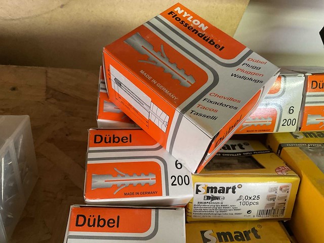 19 dozen pluggen - afbeelding 7 van  9