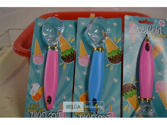 ±19 ijsscheppers - afbeelding 2 van  2