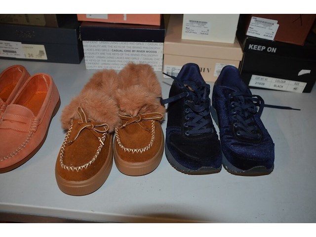 19 paar damesschoenen maat 35/37 scapa, tamaris, josh v, cypres - afbeelding 3 van  18