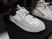 19 paar damessneakers - afbeelding 2 van  6