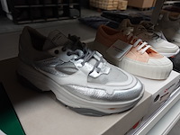 19 paar damessneakers - afbeelding 6 van  6